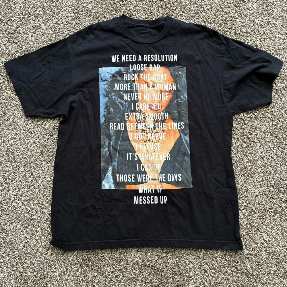 Aaliyah Men's Large Black Graphic Short Sleeve T-Shirt